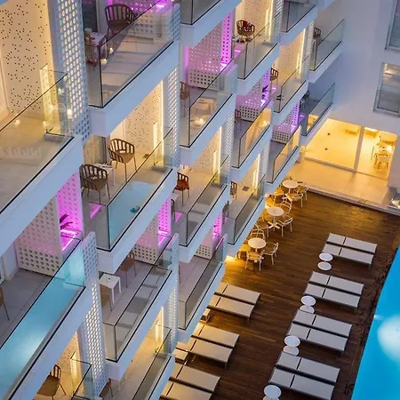 One Ibiza 5*