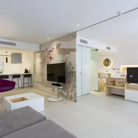 One Ibiza Hotel 5*