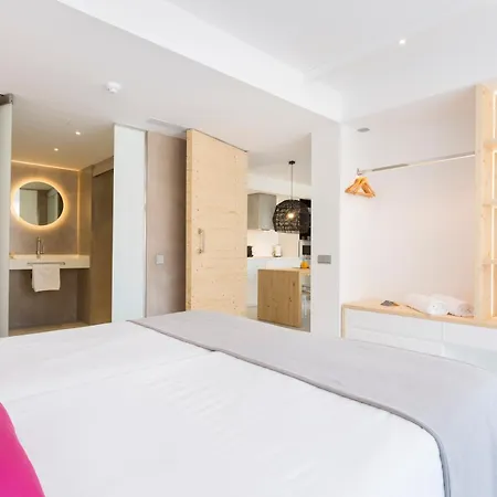 Hotel One Ibiza 5*