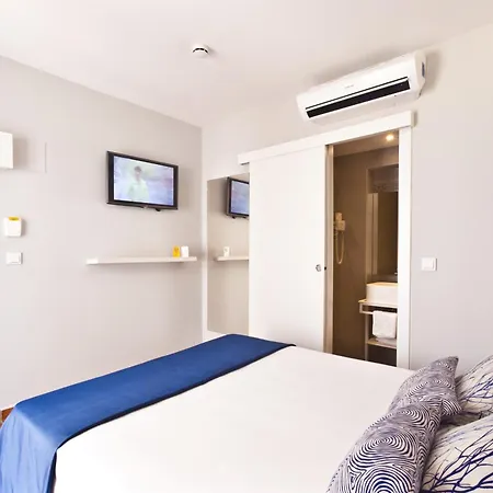 Ryans La Marina (adults Only) Ibiza città