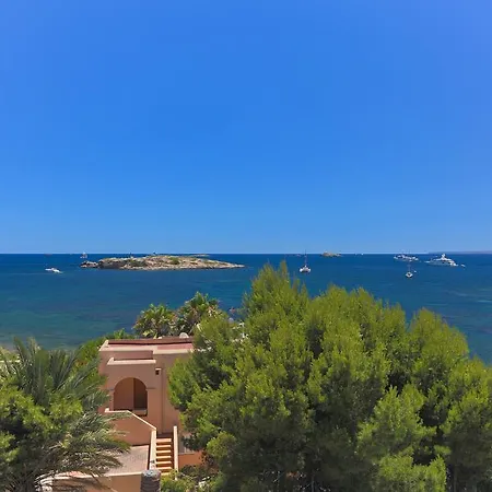 Aparthotel White - Adults Only 4*