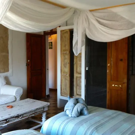 Ibiza Boutique * Ibiza città