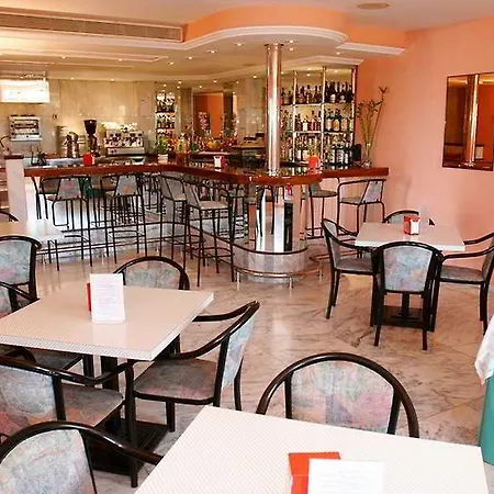 Hotel Molins Park 3*