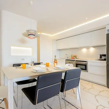 Luxury Boas- Best Location *