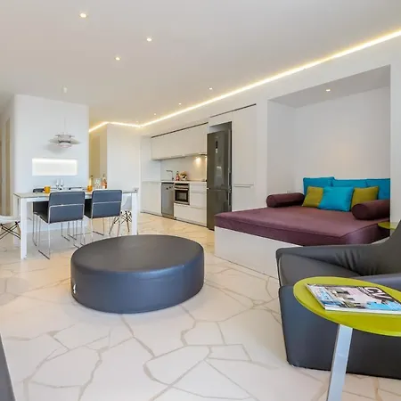 Luxury Boas- Best Location