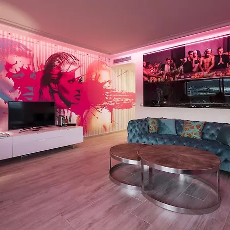Corso & 4* Ibiza Town