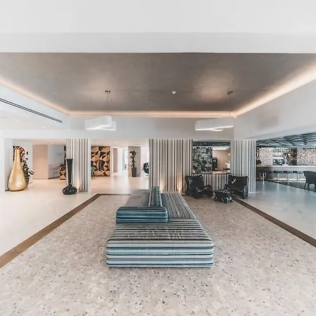 Corso & Hotel Ibiza Town
