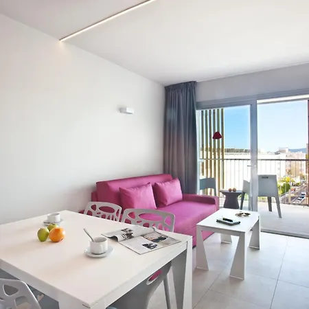 Ryans - Only Adults Aparthotel Ibiza Town