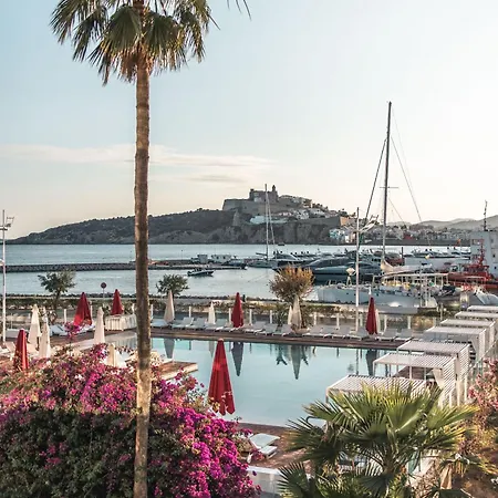 Corso & 4* Ibiza Town
