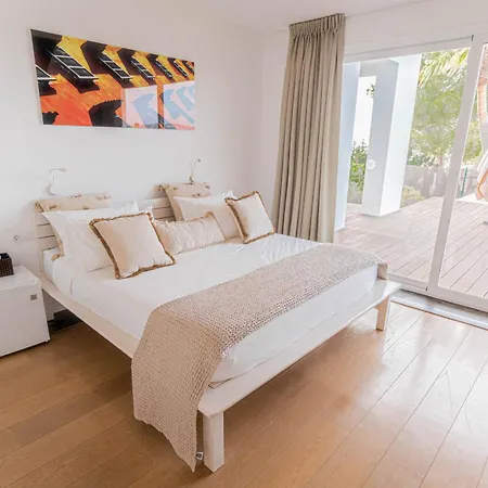 Julia - Cala Moli Villa Ibiza Town