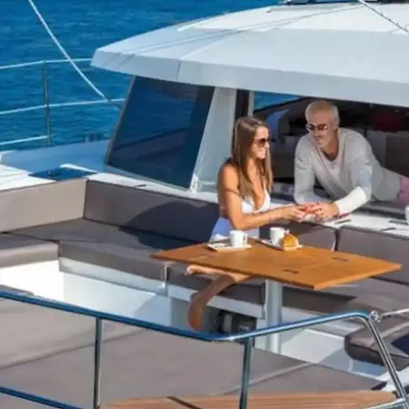 Botel Centro Catamaranes Y Velero Ibiza Town