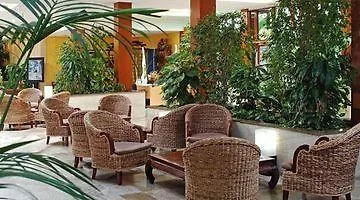 Leonardo Santa Eulalia Apartment *
