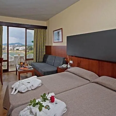 Leonardo Santa Eulalia Apartment