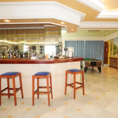 Neptuno Hotel 3*