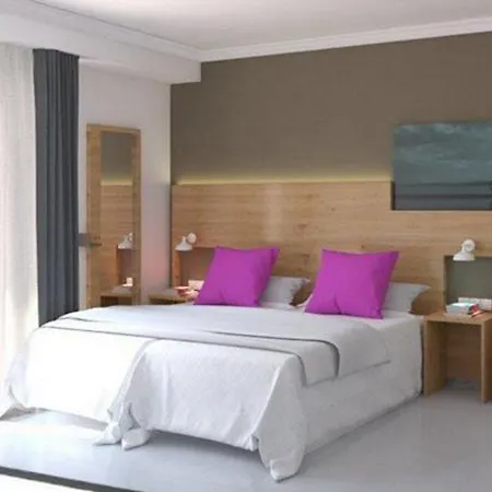 Vibra Maritimo Hotel 3*