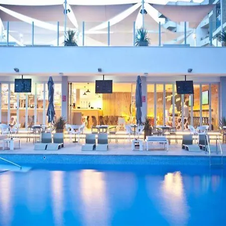 Ryans - Only Adults Aparthotel
