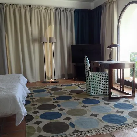 La Finca Hotel