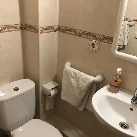 Casa De Huespedes El Almendro 4*