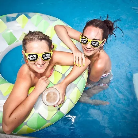 Ryans - Only Adults Aparthotel Ibiza Town