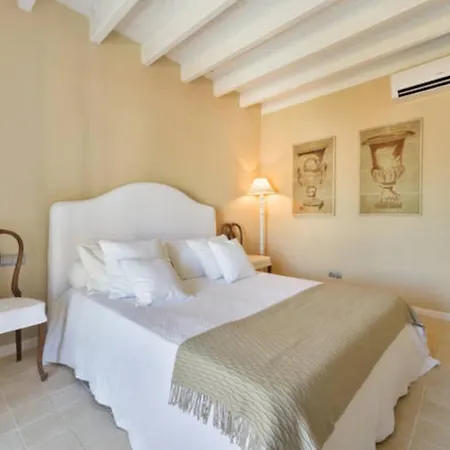 Dalt Vila House *