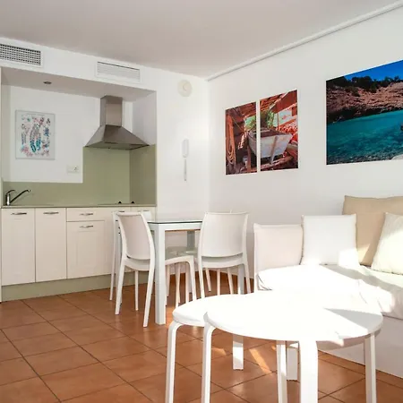 Llobet Ibiza Aparthotel 3*