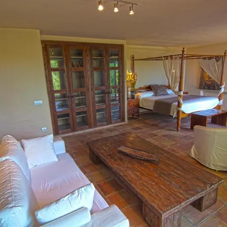 Can Blanc Villa