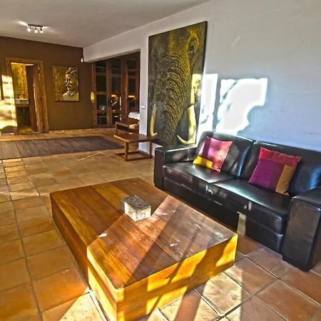 Can Blanc Villa
