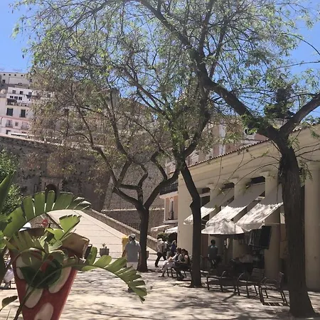 Apartment Private Can Bes, Dalt Vila *