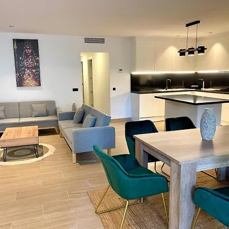 Apartment Luxury In