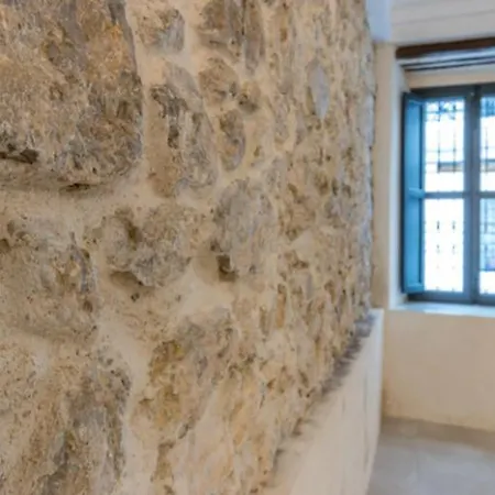 Private Can Bes, Dalt Vila Apartment *