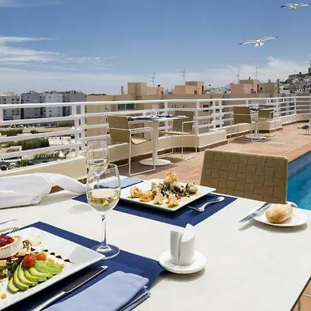 Hotell Royal Plaza