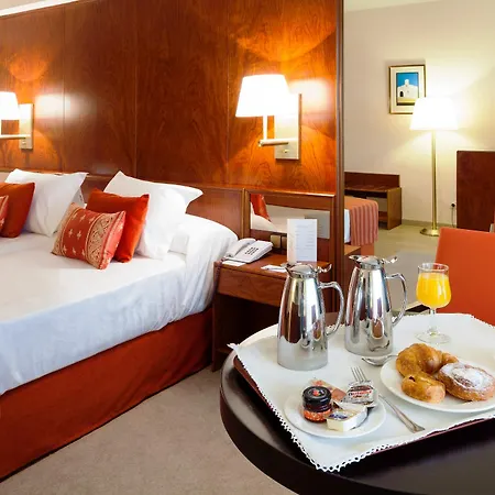 Royal Plaza 4*