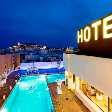 Hotell Royal Plaza