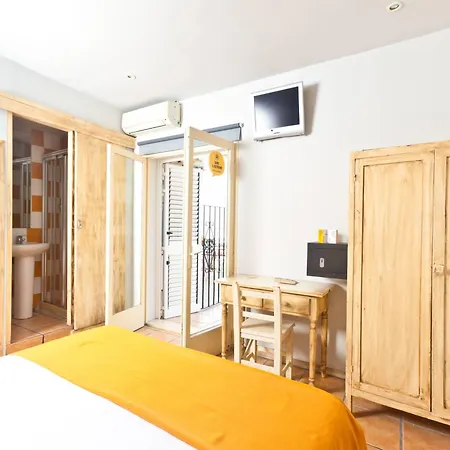 Ten Hostel Ibiza città