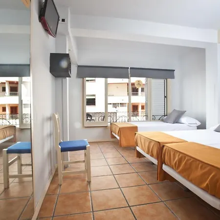 Ten Hostel Ostello