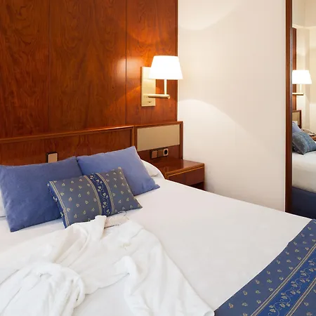 Hotell Royal Plaza