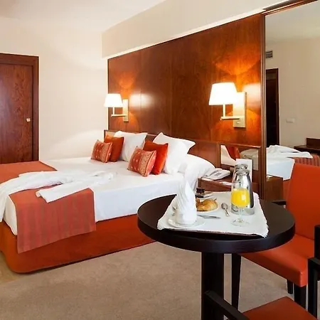Hotel Royal Plaza 4*