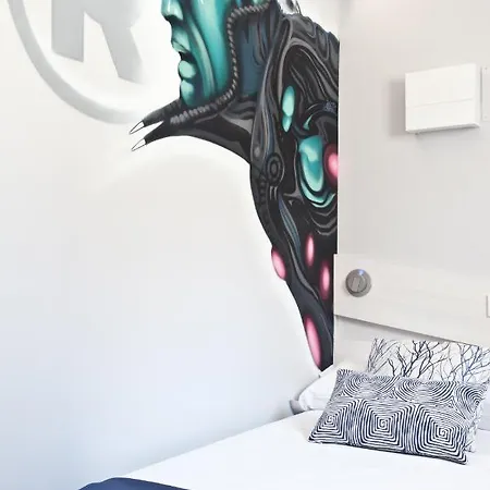 Ryans Pocket Hotel *