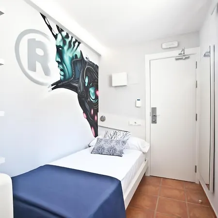 Ryans Pocket Hotel *