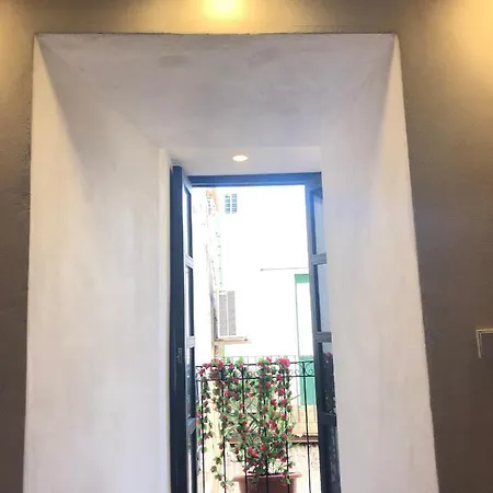 Private Can Bes, Dalt Vila *