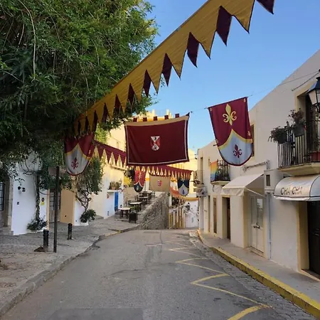 Private Can Bes, Dalt Vila *