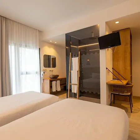 Play - Adults Only Hotel *
