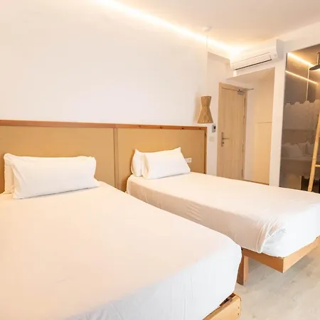 Play - Adults Only Hotel *