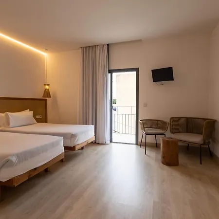 Play - Adults Only Hotel