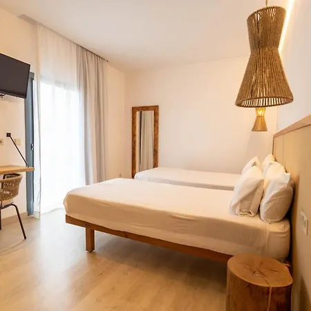 Play - Adults Only Hotel