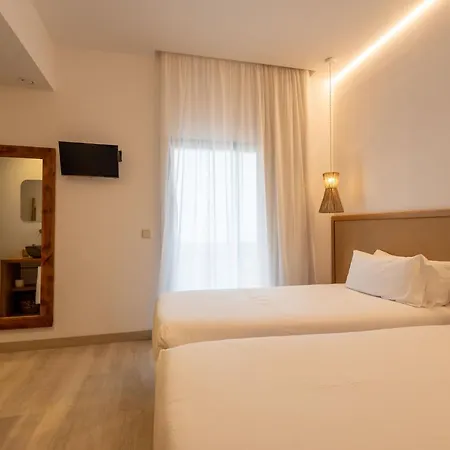 Play - Adults Only Hotel *