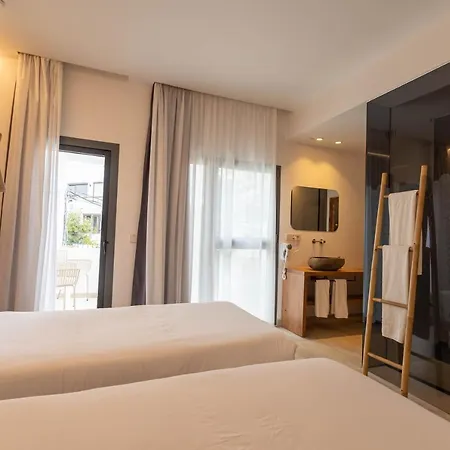 Play - Adults Only Hotel