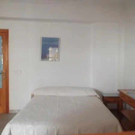 Casa De Huespedes El Almendro Affittacamere 4*