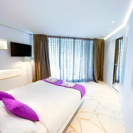 Boas Luxury Palace *