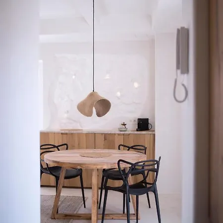 Azara Apartment